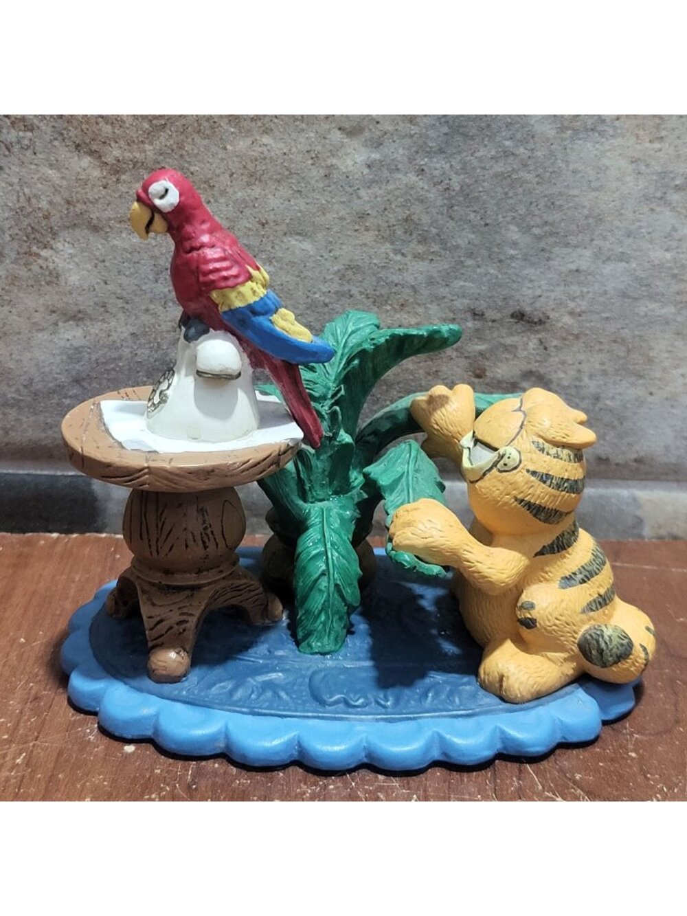 Danbury Mint King of the Jungle Garfield Figurine 1993